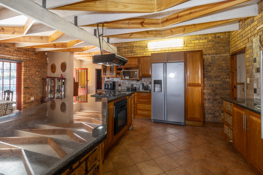 4 Bedroom Property for Sale in Meerhof North West